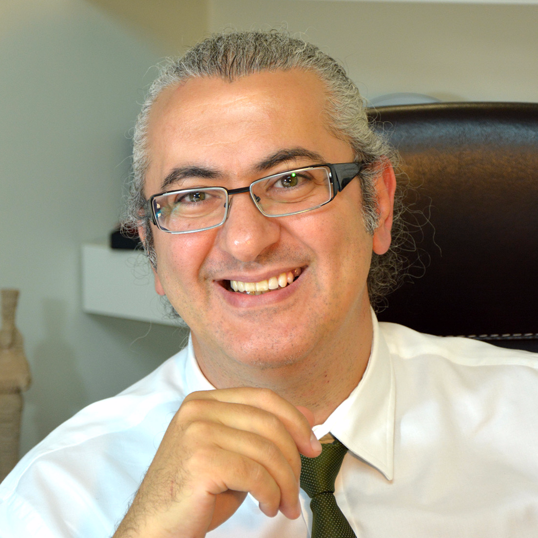 Op. Dr. İlhan Serdaroğlu