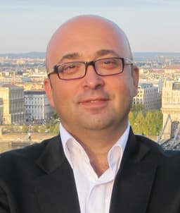 Doç. Dr. İsmail Şimşek