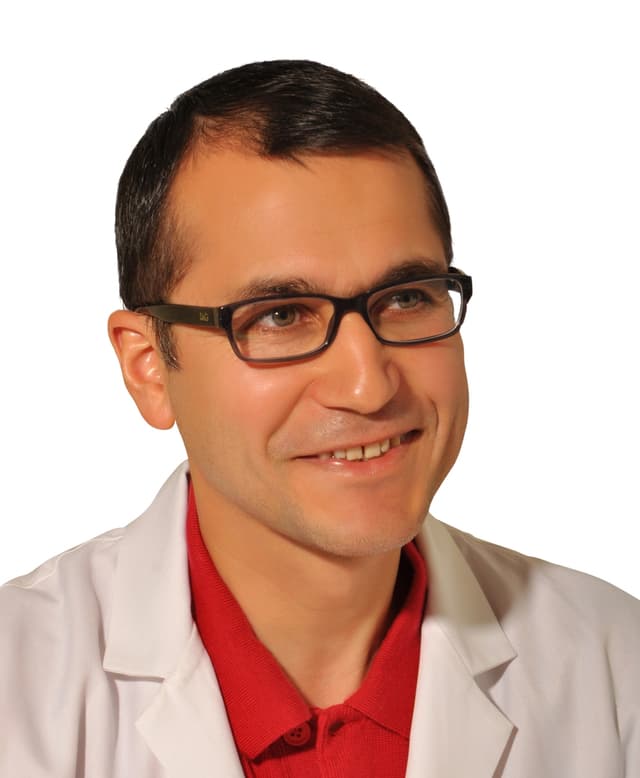 Op. Dr. Mücahit Emre