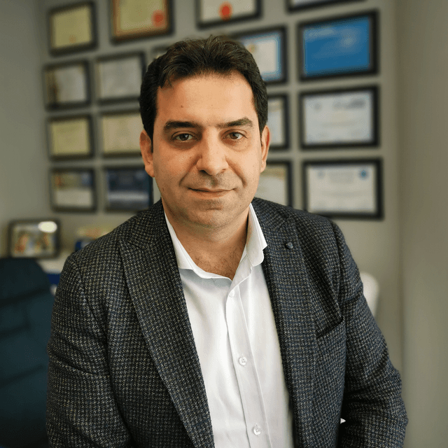 Op. Dr. Ali Kavuzlu