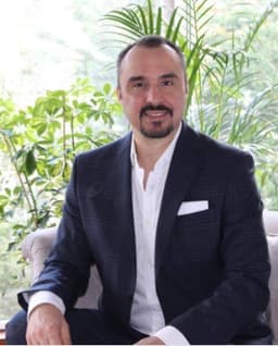 Op. Dr. Gökçe Mık