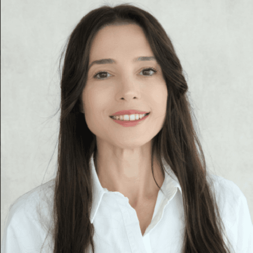 Op. Dr. Tuğba Kolomuç Gayretli