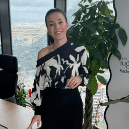 Op. Dr. Tuğba Kolomuç Gayretli