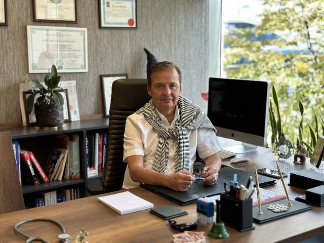 Op. Dr. Yusuf Şener