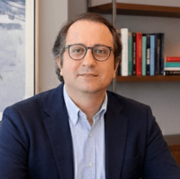 Uzm. Dr. Burak Toprak