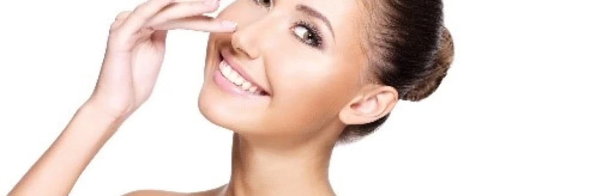 DOLGU İLE BURUN KUSURLARINI AZALTMAK MÜMKÜN MÜ?