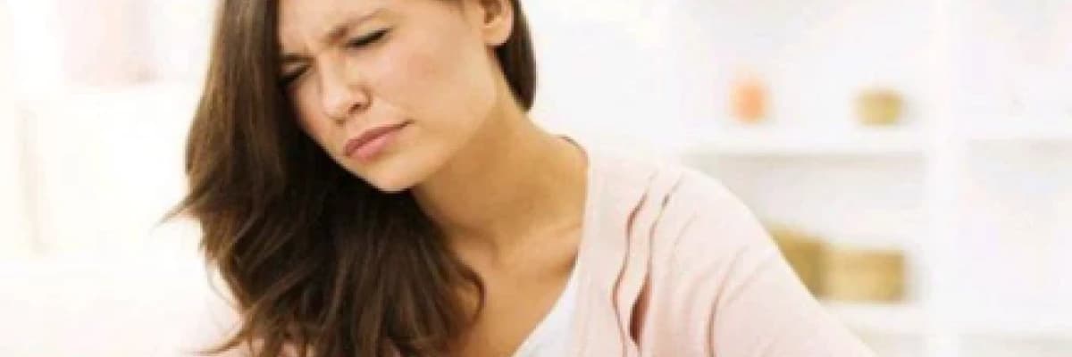 AĞRILI ADET GÖRMEK, ÇİKOLATA KİSTLERİ KADINLARDA KISIRLIKLA İLİŞKİLİ BİR HASTALIĞIN BELİRTİSİ OLABİLİR Mİ?