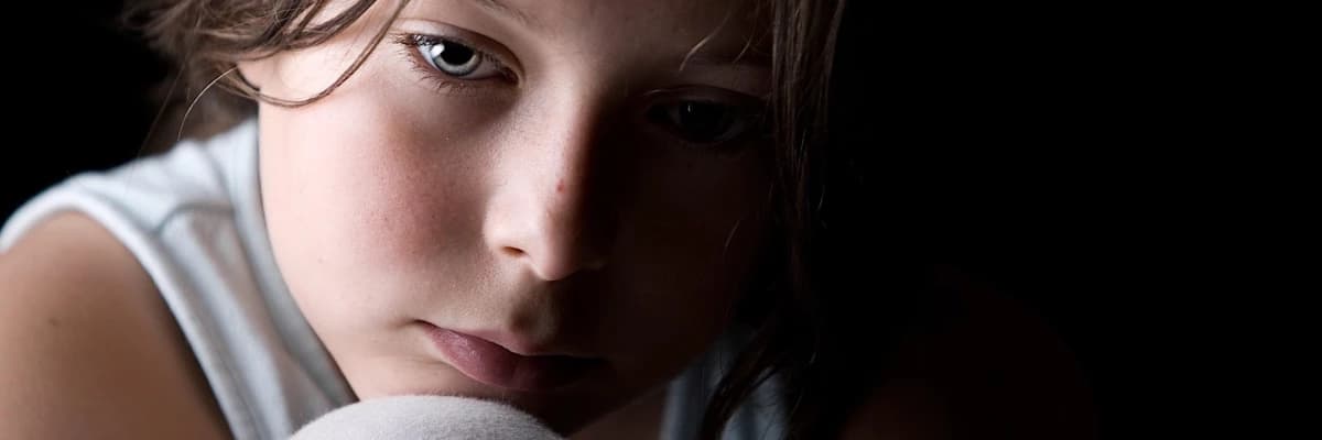 ÇOCUKLARDA DEPRESYON OLUR MU? Belirtileri nelerdir?