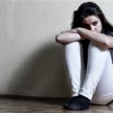 Bir kişi de depresyon var dememiz için...