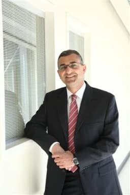 Op. Dr. Cem Ayhan