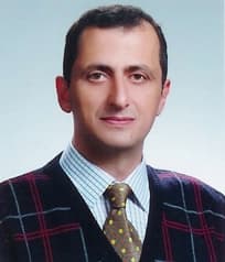 Uzm. Dr. Selim Komar Profil Fotoğrafı
