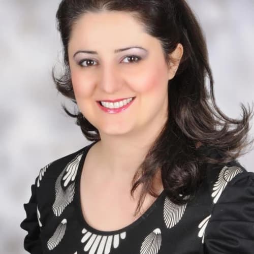Dt. Ayşe Gür