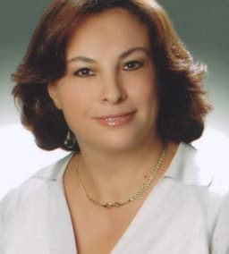 Dr. Dt. Ayşe Onat