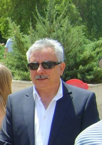 Dt. Bülent Akın Profil Fotoğrafı