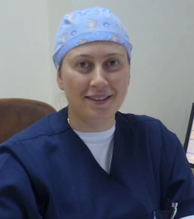 Dr. Ayşe Akyüz