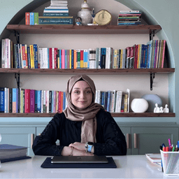Elif Melek Akbayrak