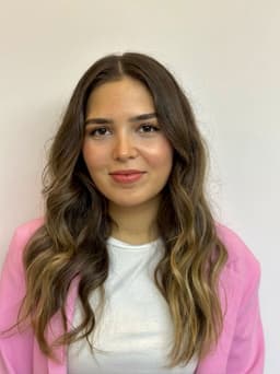 İrem Gözelekli