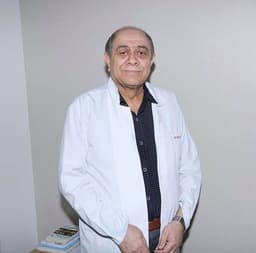 Nihat Seçkin