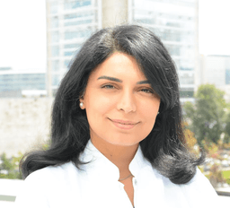 Pelin Tavana