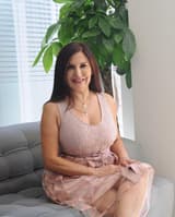Ferda Gül Özbey