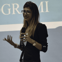 Ebru Özer