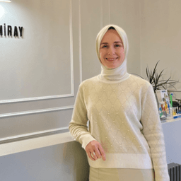 Büşra Özdemiray
