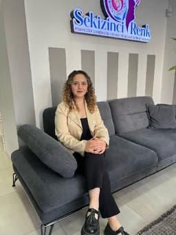 Esra Gözelceoğlu