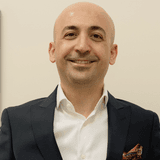 Özgür Akşan