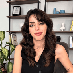 Dilara Açıkgöz