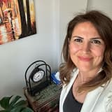 Özlem Gül
