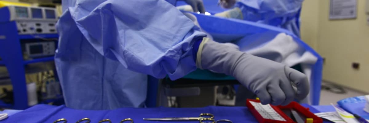 ÇİKOLATA KİSTİ NEDİR? AMELİYATI NASIL YAPILIR?