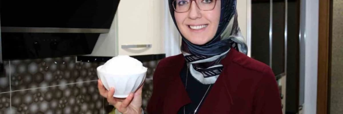 Diyetisyen Süheyla Subaşı Uçar, Sivas Yöresine Ait Peskütan Çorbasının Zayıflama Tedavisindeki Rolünü Açıkladı