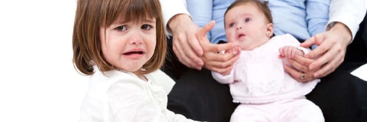 Kardeş Kıskançlığı ile Baş Etmenin 7 Yolu