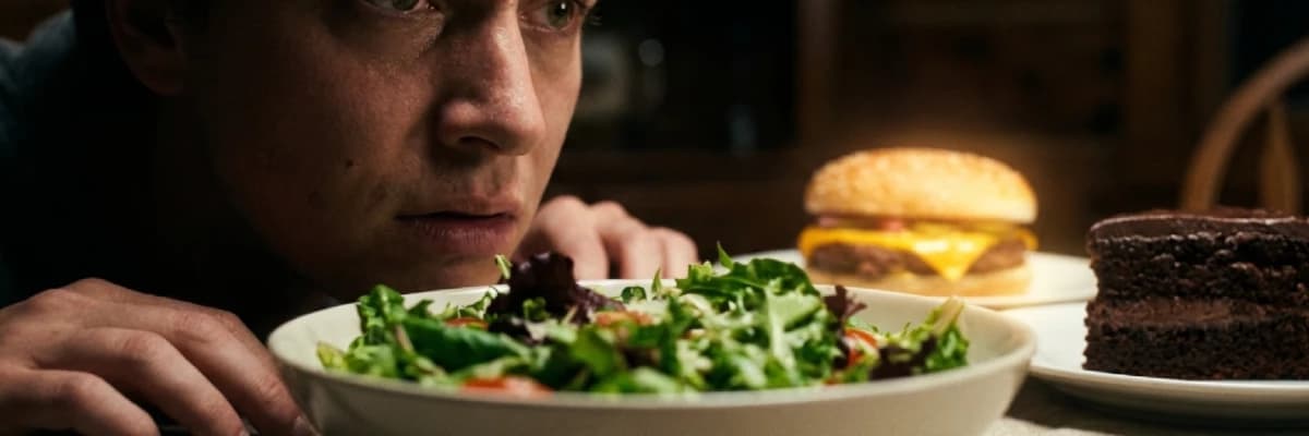 Diyet Listeleri Neden İşe Yaramıyor? Kilo Vermenizi Engelleyen Gizli Düşman: "Duygusal Yeme"