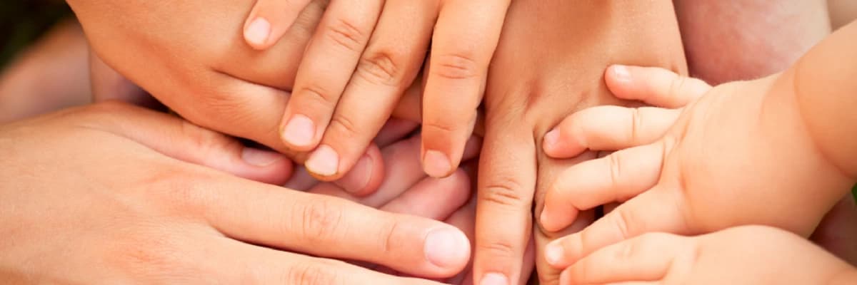 Aile İlişkilerinde Açık ve Dürüst İletişim: Güven Oluşturmanın Temel Taşı