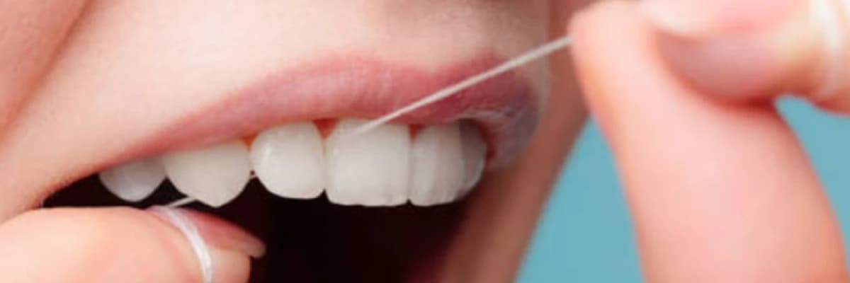 Dişlerimizin Arayüz Temizliğinin Önemi
