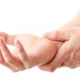 Kalp krizinde el bileğinden anjiyo, kasıktan girişime üstün !