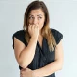 Anksiyete bozukluğu nedir? Belirtileri ve nedenleri nelerdir? Anksiyetesi olan insanlara nasıl davranılmalı?