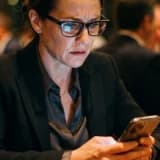 O Mesaj Gelmediğinde Neden Nefes Alamıyorsunuz? Yetişkinlerde Ayrılık Kaygısı