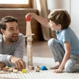 İlgili Babaların Çocukları Daha Özgüvenli Oluyor