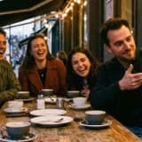 "Şaka Yapıyordum, Çok Alıngansın": Dost Görünümlü Zorbalar (Frenemy) ve Sosyal Gaslighting