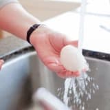 Yumurtayı yıkamalı mıyız?