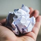 Ergenlerde Öfke Kontrol Problemleri: Nedenleri, Belirtileri ve Etkili Çözüm Yolları