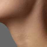 Türkiye'nin En Yaygın Boyun Problemi: Boyun Düzleşmesi Nedir ve Nasıl Geçer?