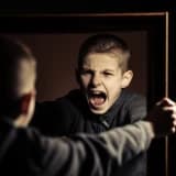 Çocuğunuzun Öfke Nöbetlerini Sakinleştirecek 5 Etkili Yöntem