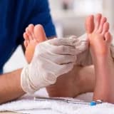 PROFESYONEL PODOLOJİ Mİ? ESTETİK PEDİKÜR MÜ?