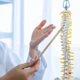 Omurga Kanal Daralması Nedir?