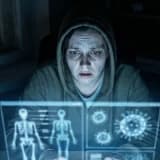 Başınız Ağrıdığında Google'a mı Soruyorsunuz? Modern Çağın Hastalığı: "Siberkondri" ve Sağlık Kaygısı