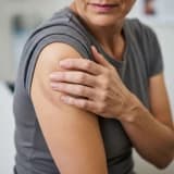 Patients without re-dislocation in the short term after arthroscopic knotless Bankart repair for anterior shoulder instability may show residual apprehension and recurrence in the long term after 5 years