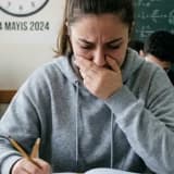 Deneme Sınavı Kaygısı: Gerçek Sınavdan Daha Fazla Stres Yaşamak